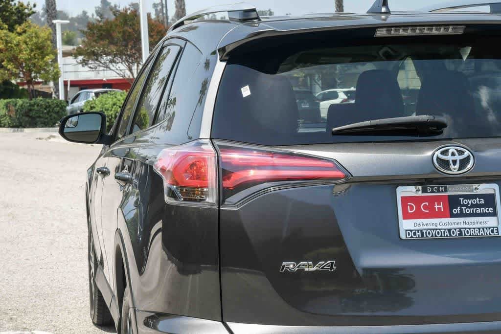Thumbnail: 2017 Toyota RAV4 - 5