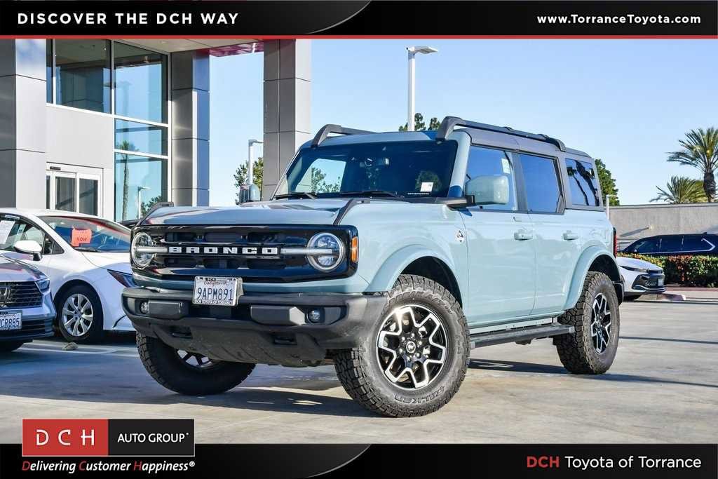 2022 Ford Bronco 4-Door Outer Banks's photo