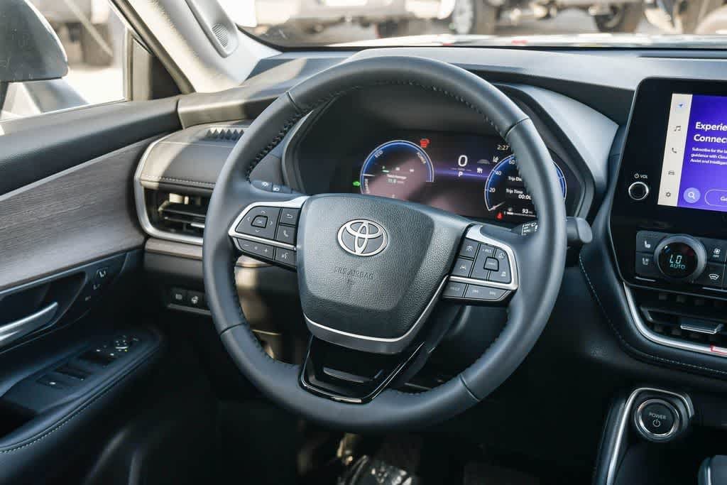 Thumbnail: 2026 Toyota Grand Highlander - 12