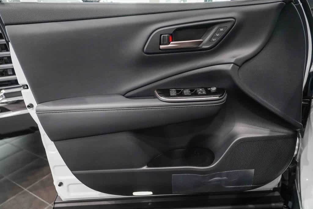 Thumbnail: 2025 Toyota Crown Signia - 21