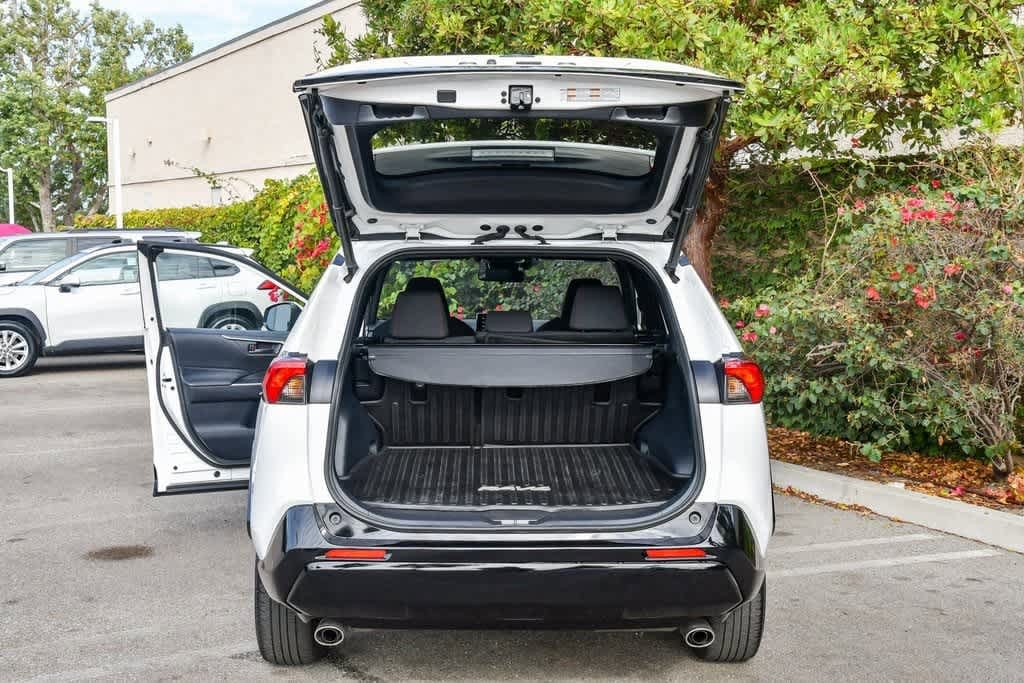 Thumbnail: 2021 Toyota RAV4 - 30