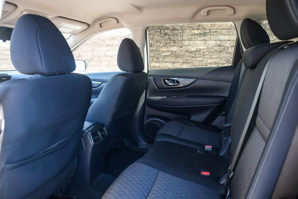 Thumbnail: 2019 Nissan Rogue - 18