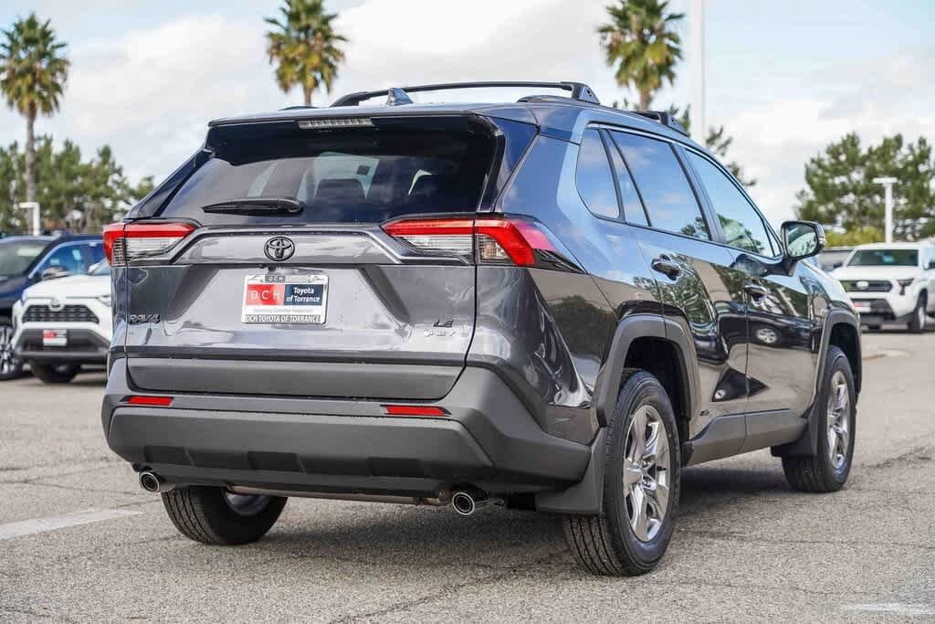 Thumbnail: 2025 Toyota RAV4 - 6