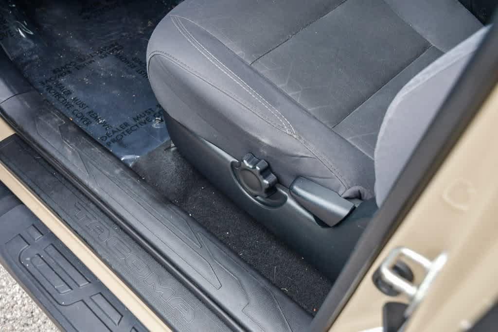 Thumbnail: 2019 Toyota Tacoma - 23