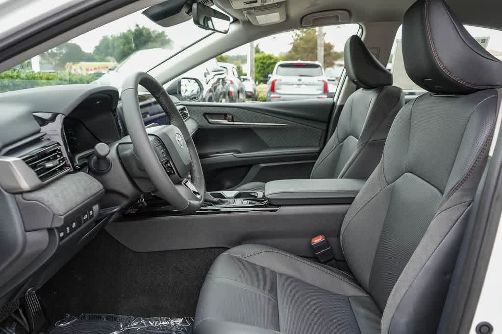 Thumbnail: 2026 Toyota Camry - 17