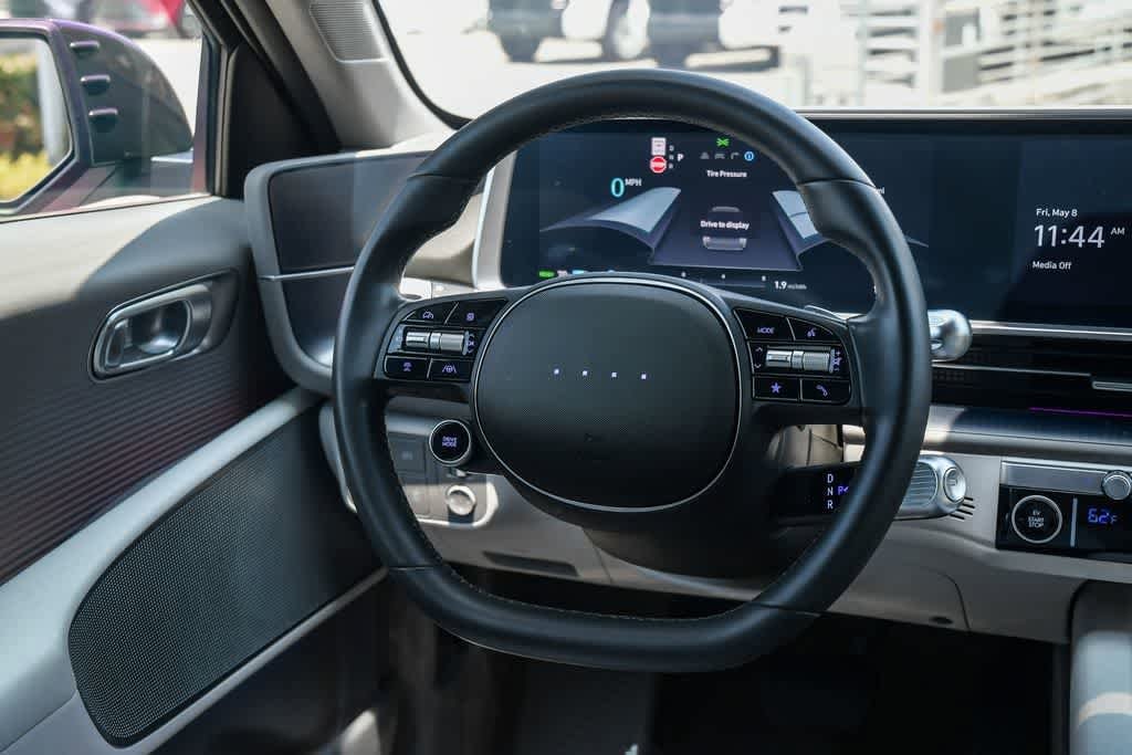Thumbnail: 2023 Hyundai Ioniq 6 - 10
