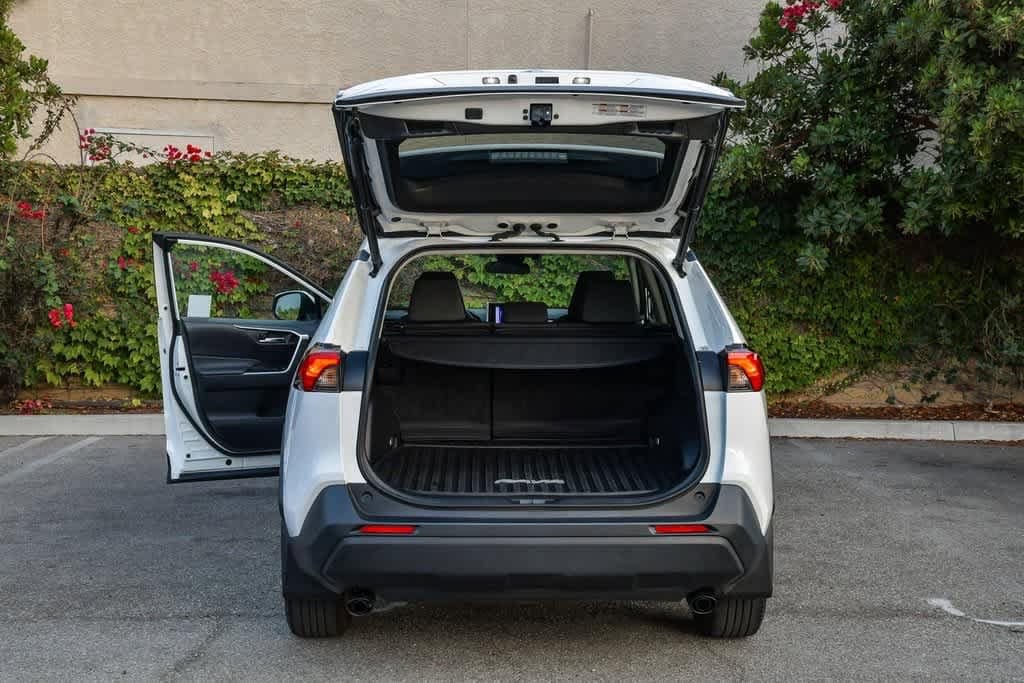 Thumbnail: 2023 Toyota RAV4 - 27