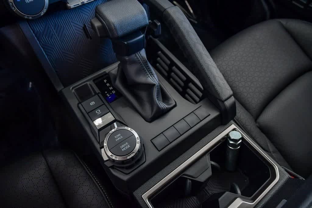 Thumbnail: 2025 Toyota 4Runner - 25