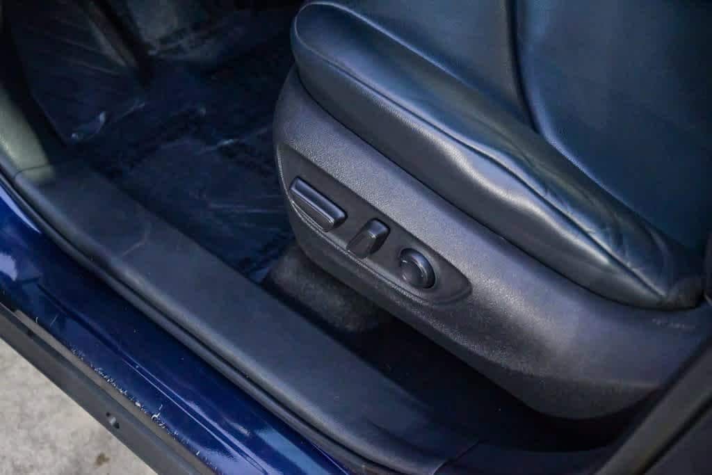 Thumbnail: 2022 Toyota Highlander - 22