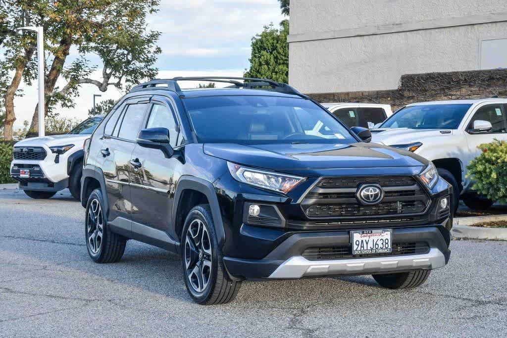 Thumbnail: 2019 Toyota RAV4 - 3