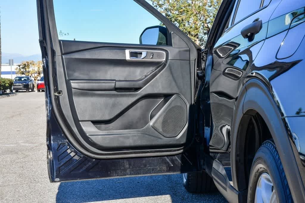 Thumbnail: 2021 Ford Explorer - 17