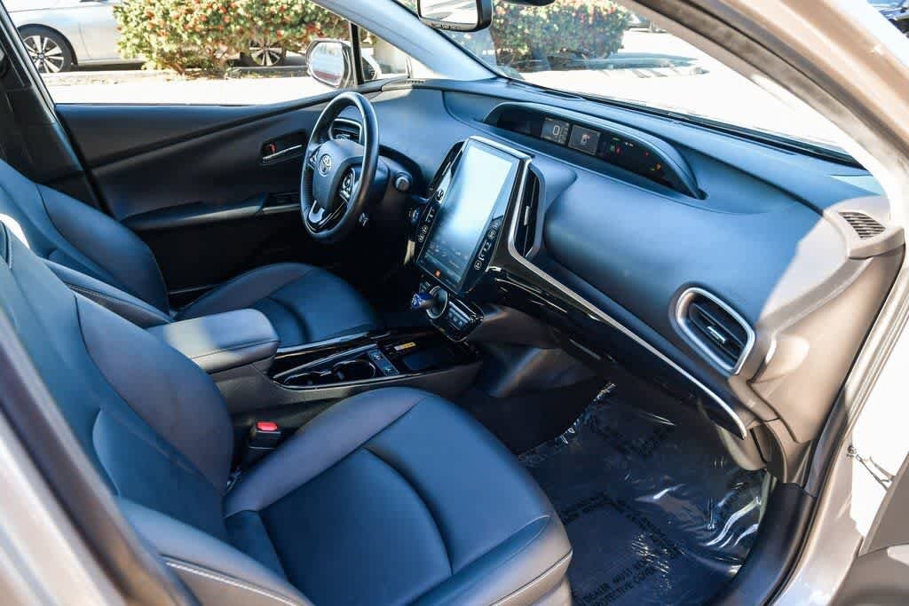 Thumbnail: 2020 Toyota Prius Prime - 15