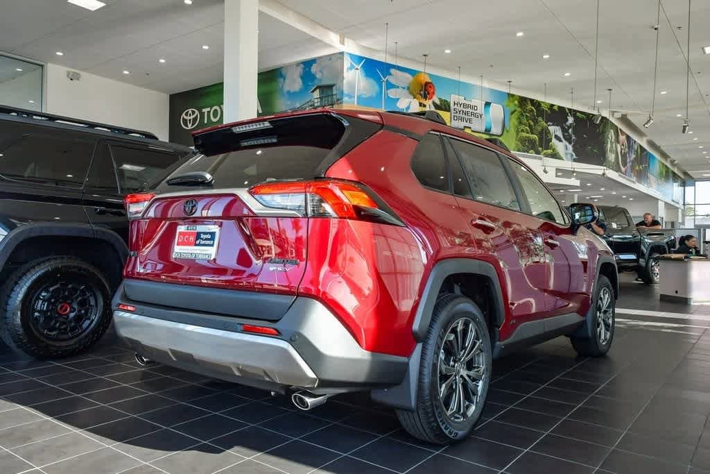 Thumbnail: 2025 Toyota RAV4 - 7