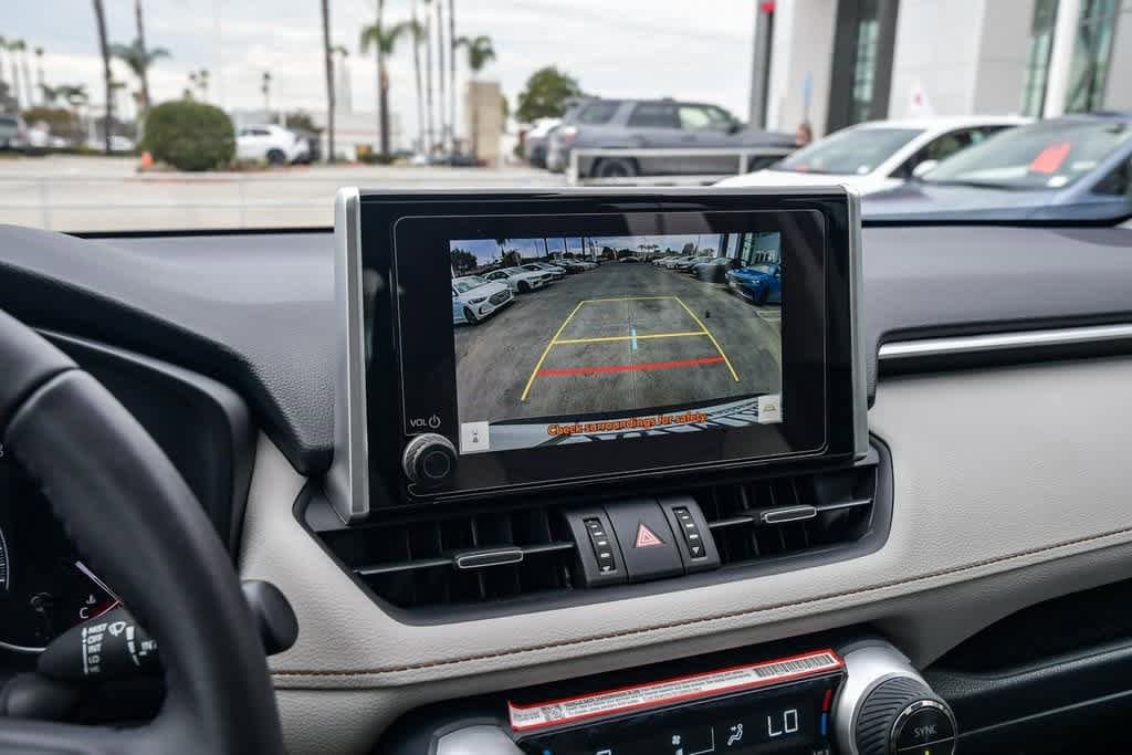 Thumbnail: 2025 Toyota RAV4 - 26