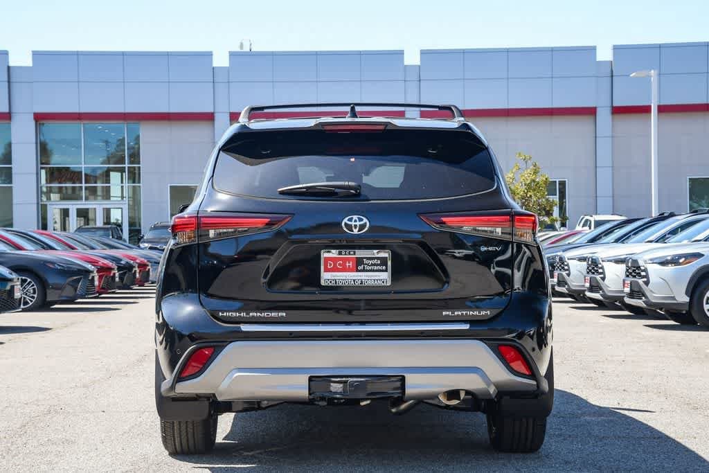 Thumbnail: 2026 Toyota Highlander - 8