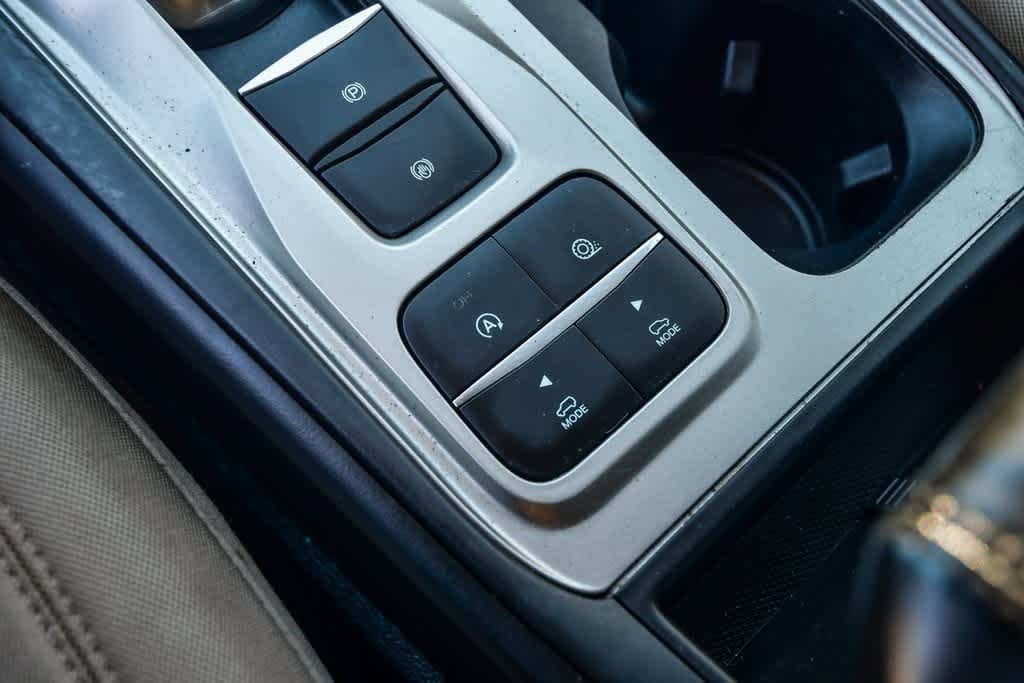 Thumbnail: 2021 Ford Explorer - 25