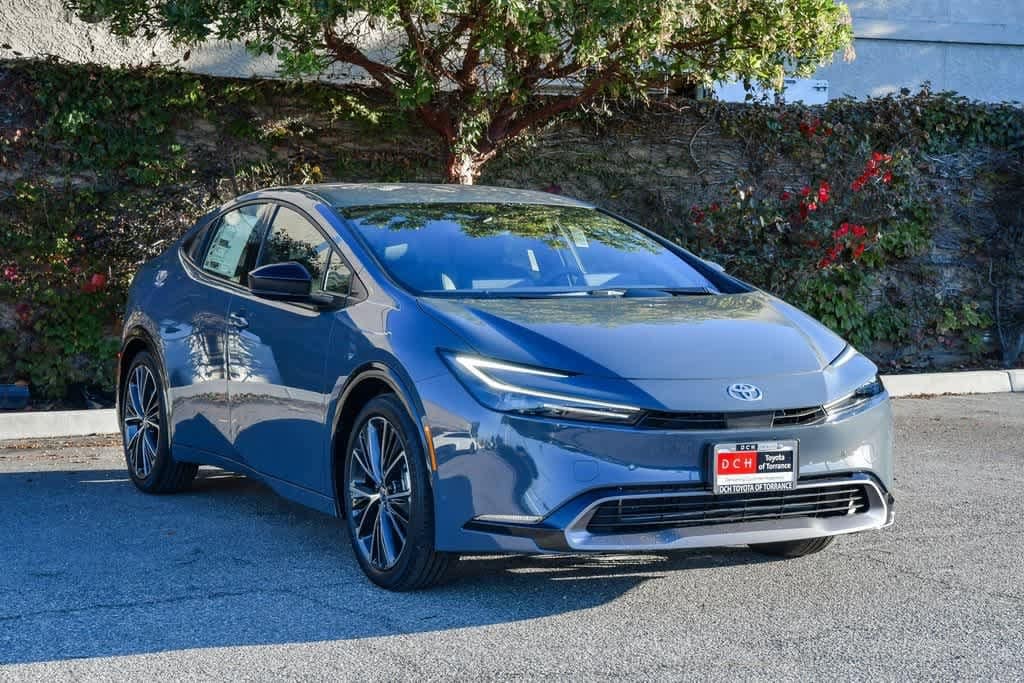 Thumbnail: 2026 Toyota Prius - 3