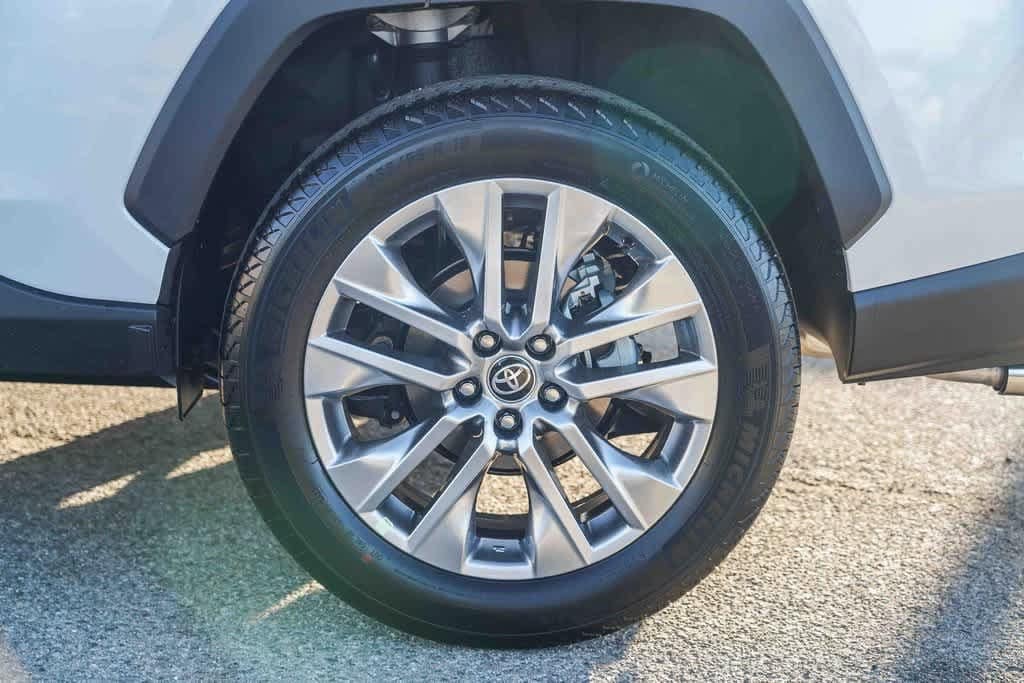 Thumbnail: 2025 Toyota RAV4 - 11