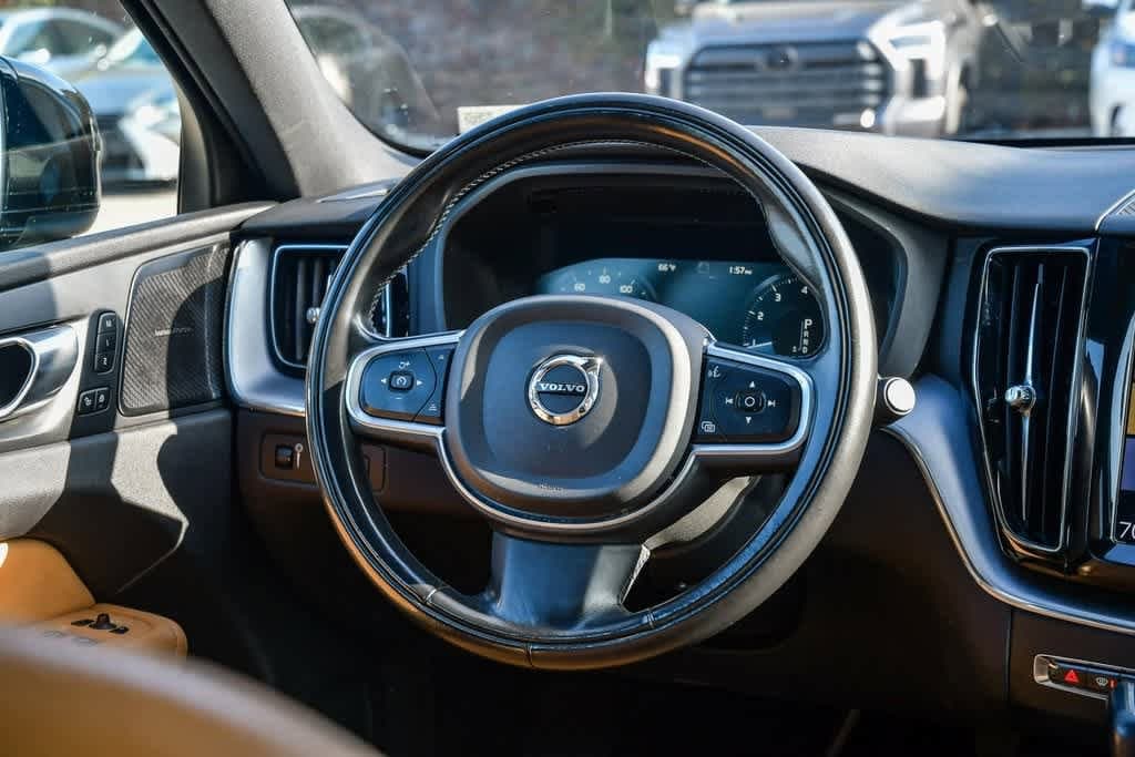 Thumbnail: 2019 Volvo XC60 - 12