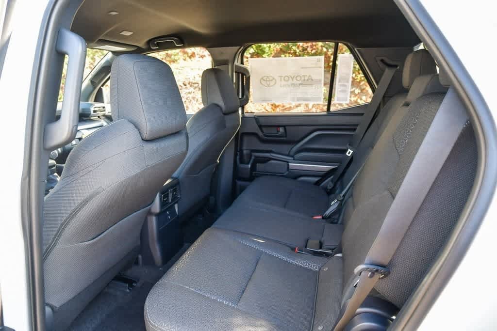 Thumbnail: 2025 Toyota 4Runner - 18