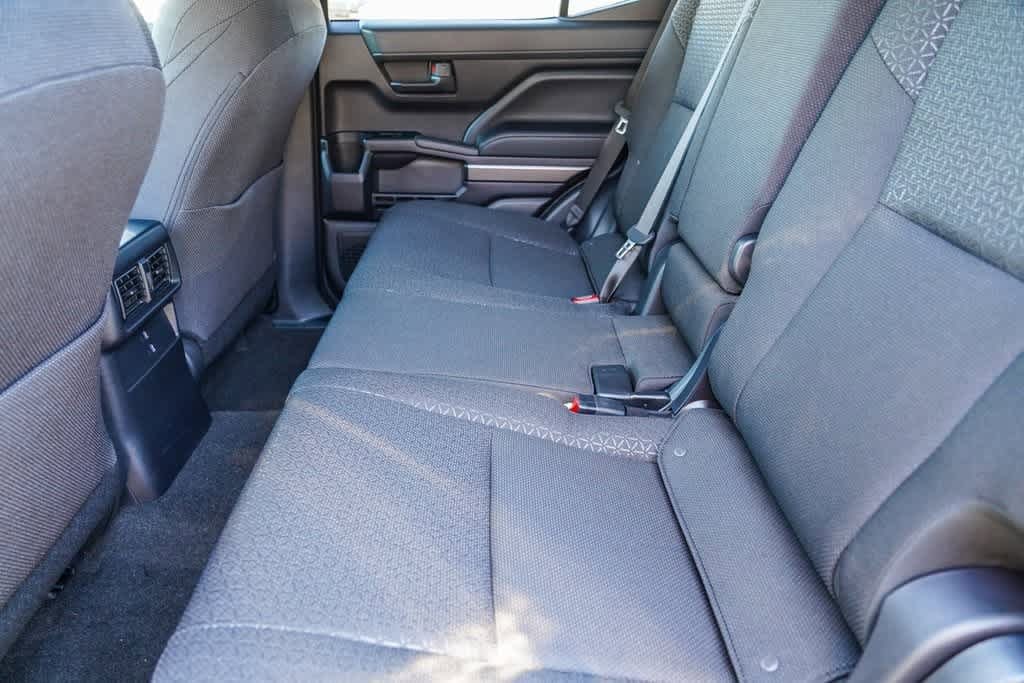 Thumbnail: 2025 Toyota 4Runner - 18