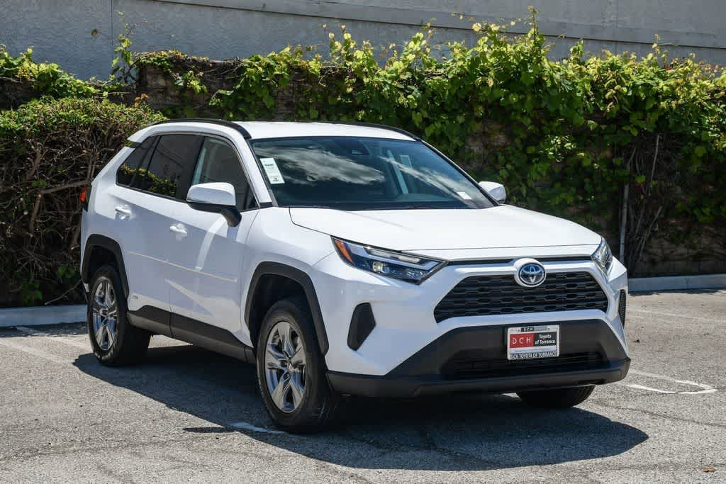 2023 Toyota RAV4 Hybrid LE photo 2