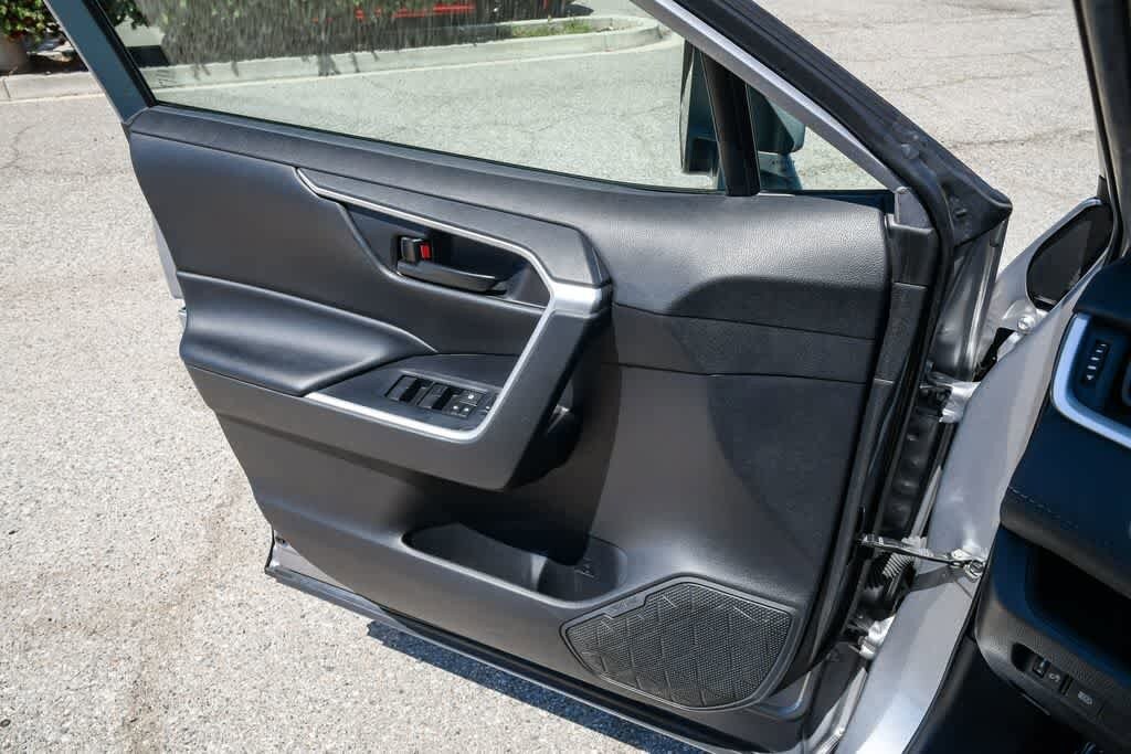 Thumbnail: 2023 Toyota RAV4 - 25