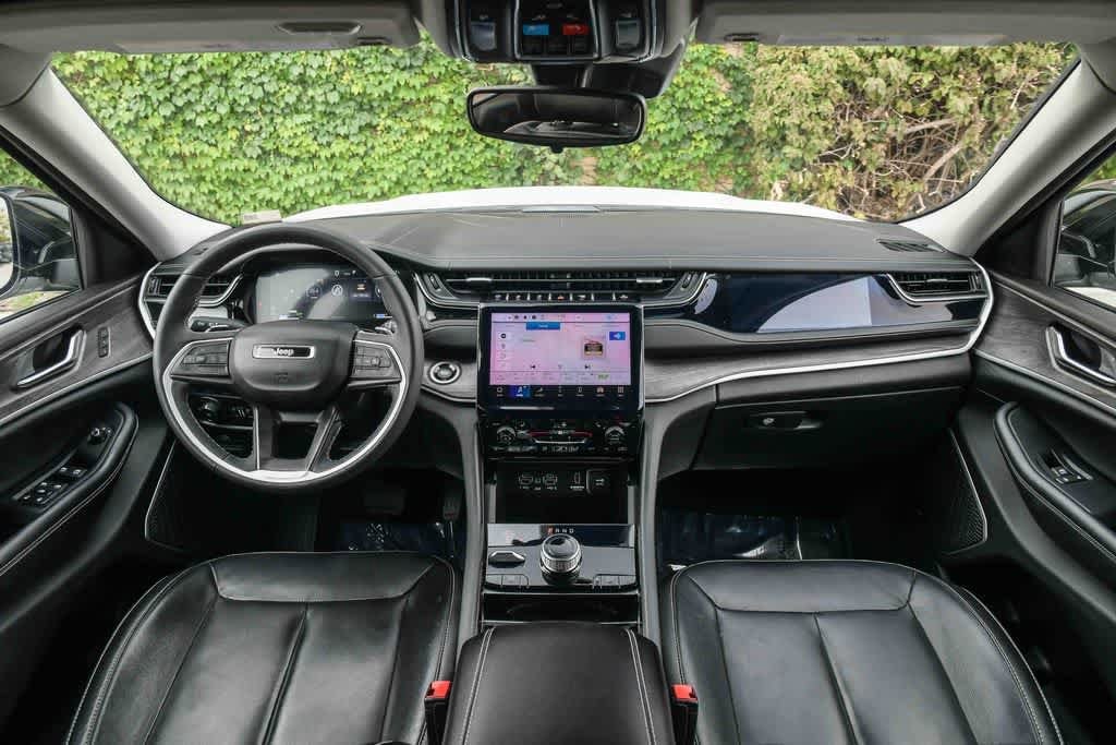 Thumbnail: 2022 Jeep Grand Cherokee - 15