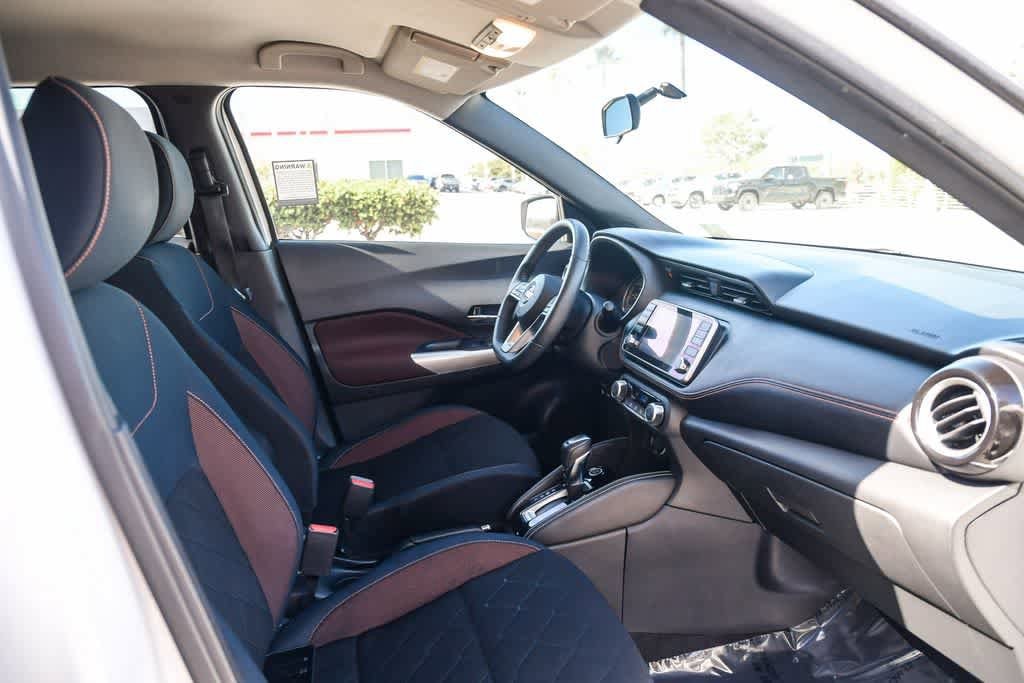 Thumbnail: 2018 Nissan Kicks - 15