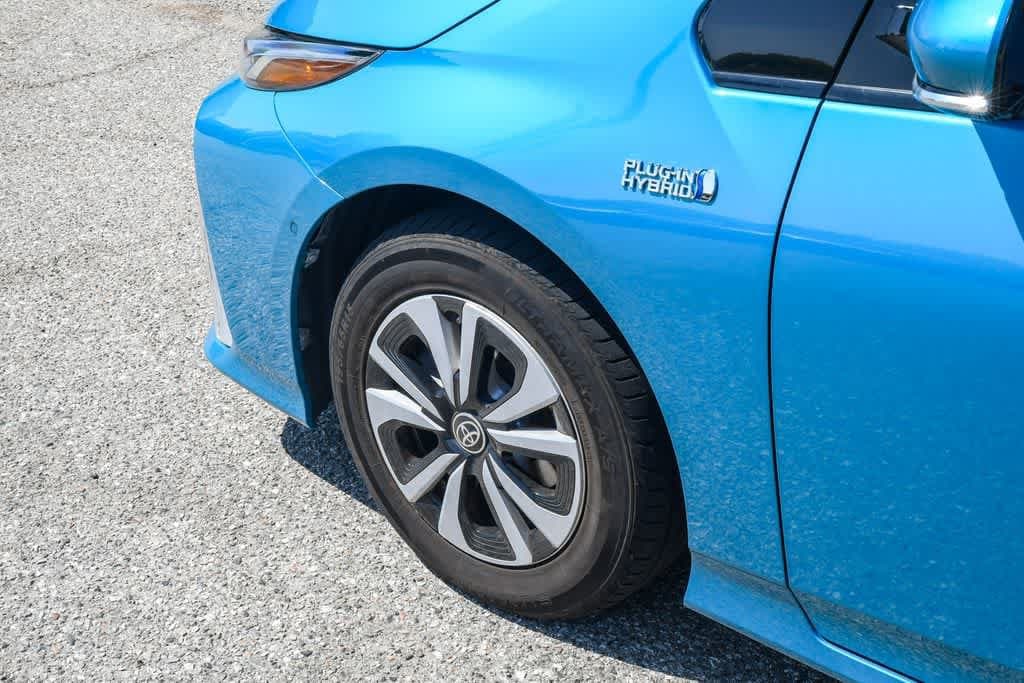 Thumbnail: 2017 Toyota Prius Prime - 10