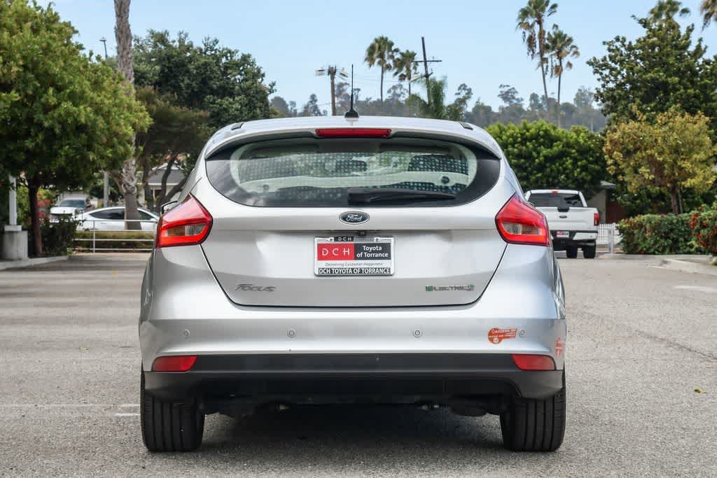 Thumbnail: 2017 Ford Focus - 8