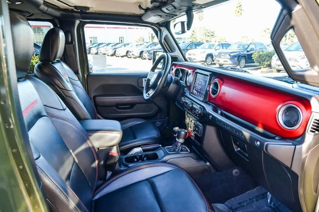 Thumbnail: 2021 Jeep Wrangler - 18