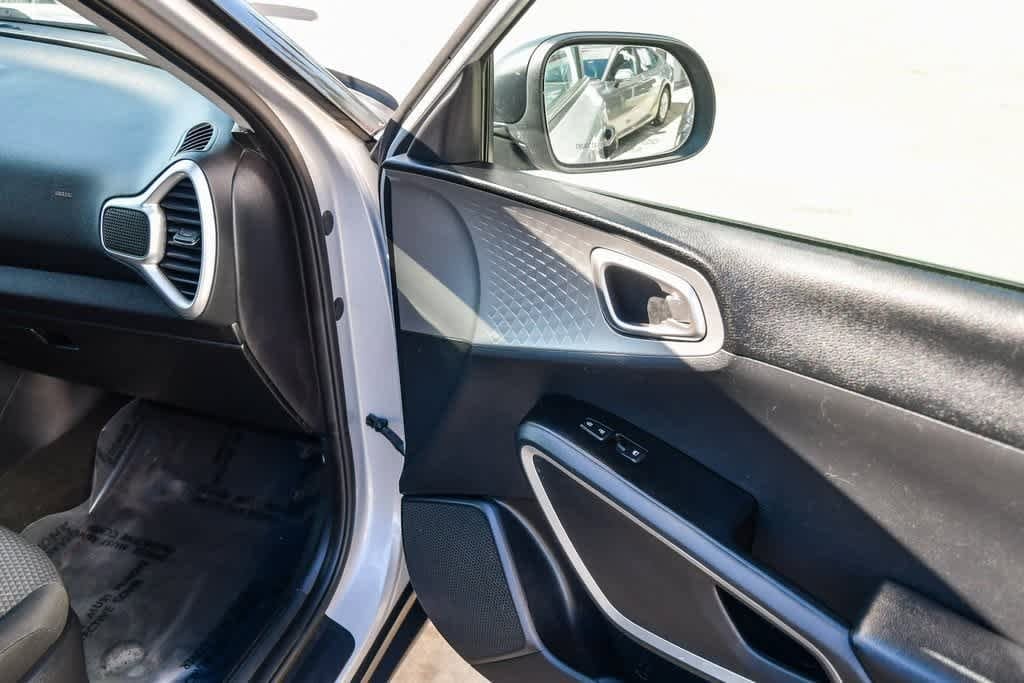 Thumbnail: 2020 Kia Soul - 18