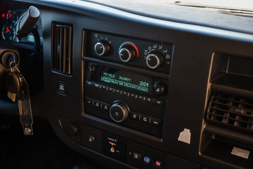 Thumbnail: 2019 GMC Savana - 14