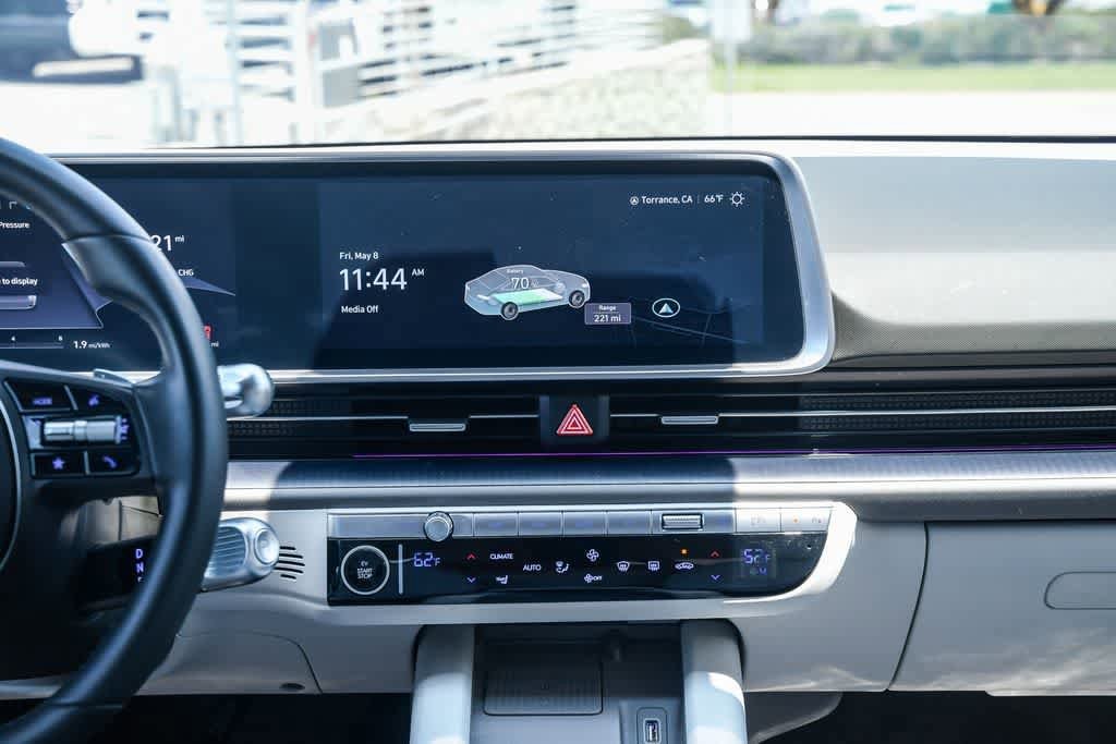 Thumbnail: 2023 Hyundai Ioniq 6 - 11