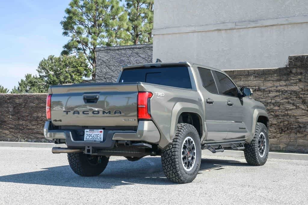 2025 Toyota Tacoma Hybrid TRD Sport photo 5