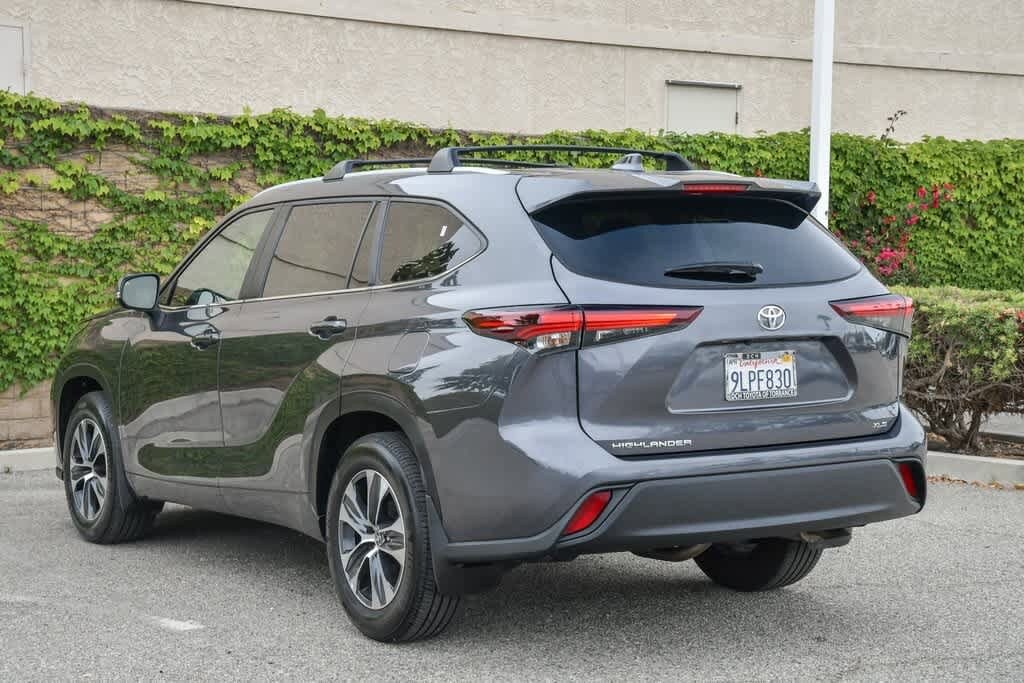 2024 Toyota Highlander XLE 8