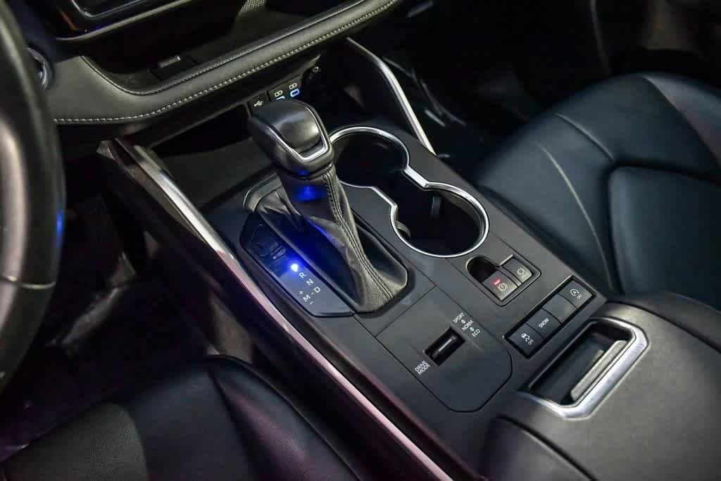 Thumbnail: 2022 Toyota Highlander - 23