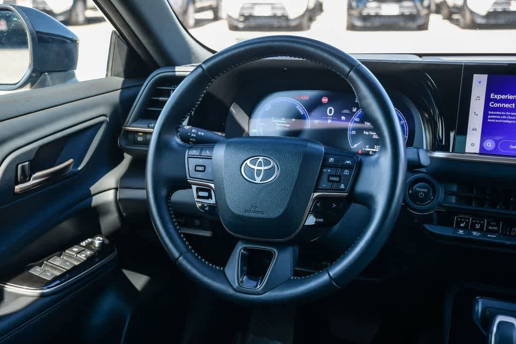 Thumbnail: 2025 Toyota Crown - 12