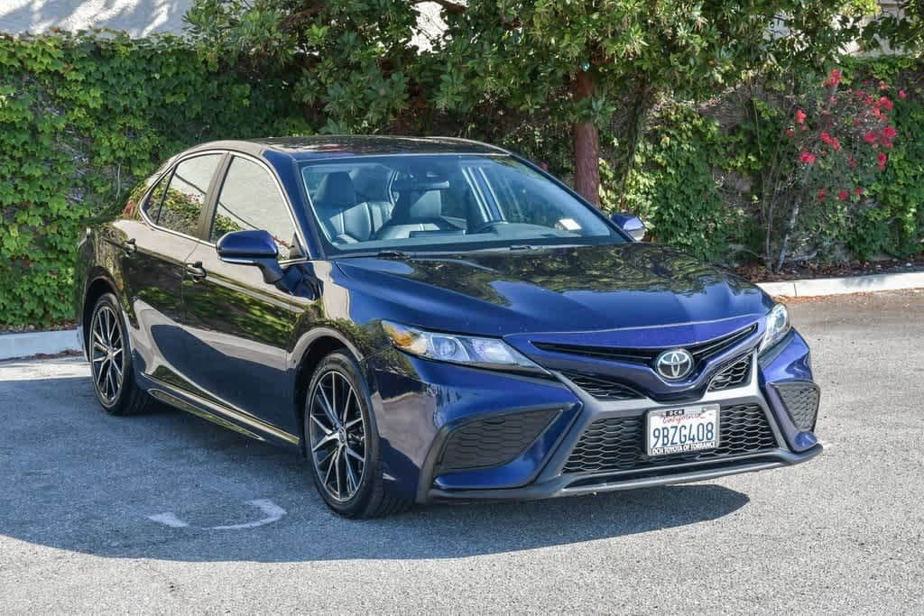 Certified 2022 Toyota Camry SE Car