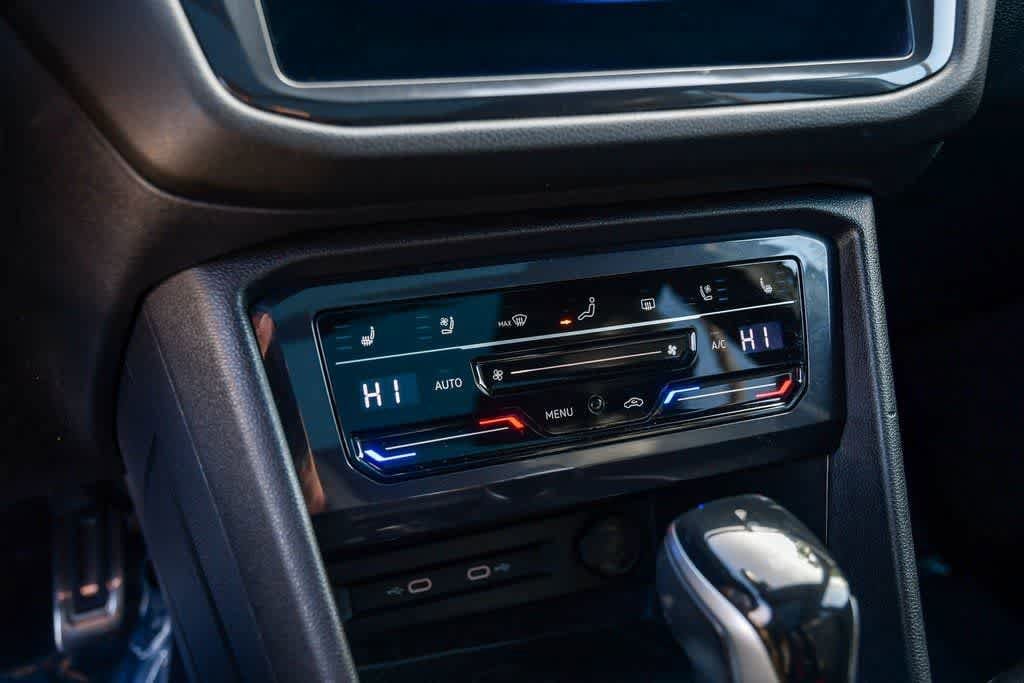 Thumbnail: 2022 Volkswagen Tiguan - 25