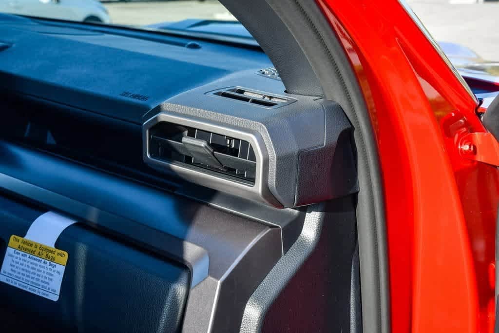 Thumbnail: 2025 Toyota 4Runner - 18