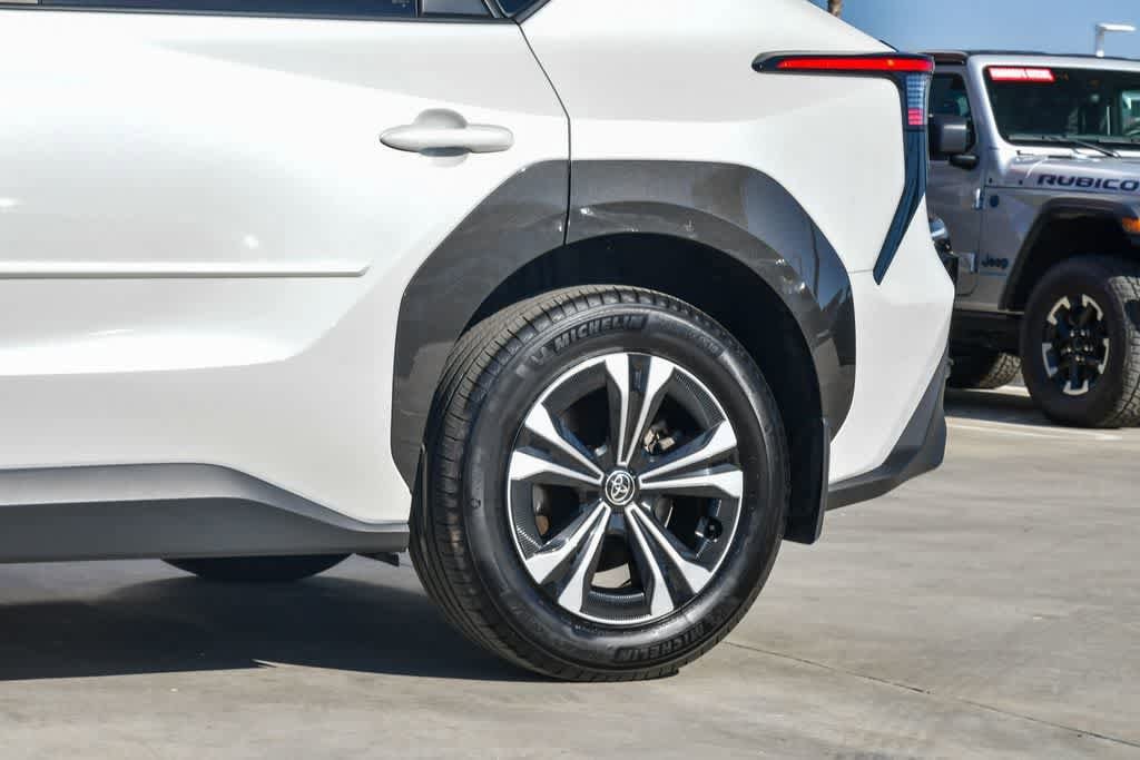 Thumbnail: 2023 Toyota bZ4X - 11