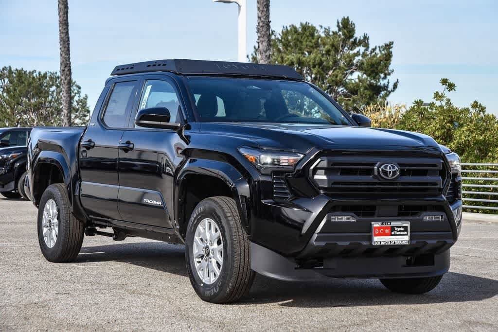 2026 Toyota Tacoma SR5 - Photo 3