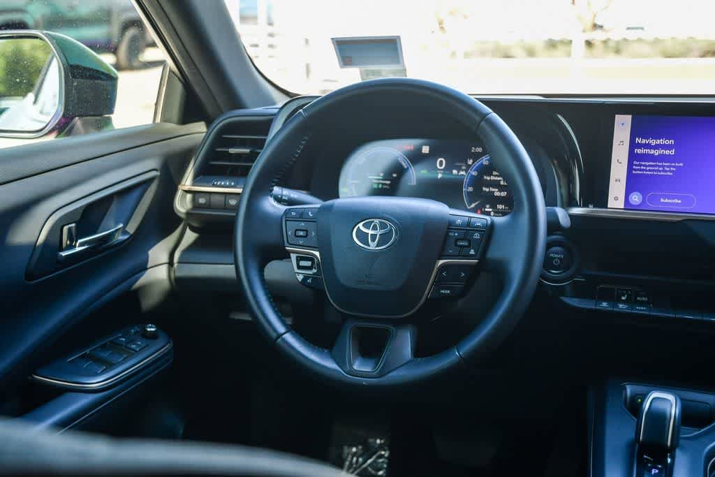 Thumbnail: 2023 Toyota Crown - 12