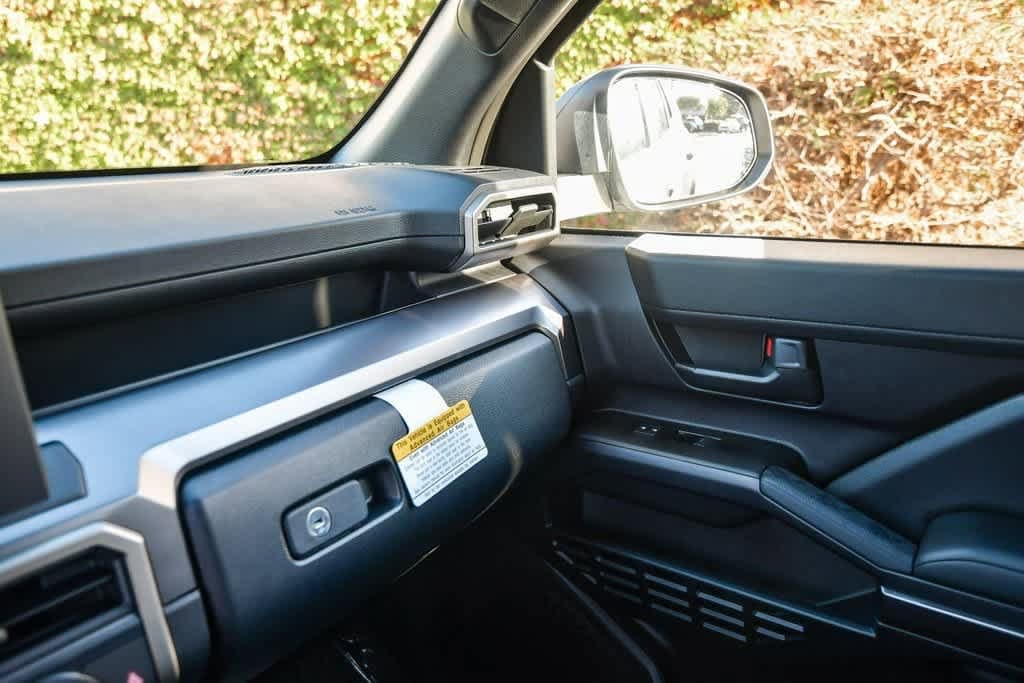 Thumbnail: 2025 Toyota 4Runner - 24