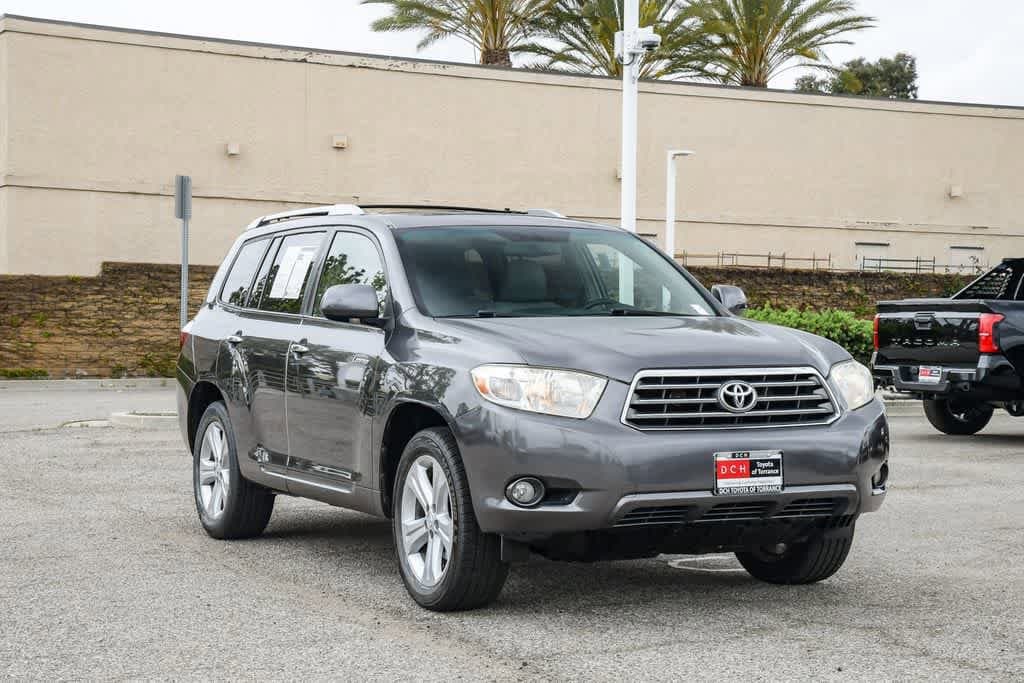 Thumbnail: 2010 Toyota Highlander - 3