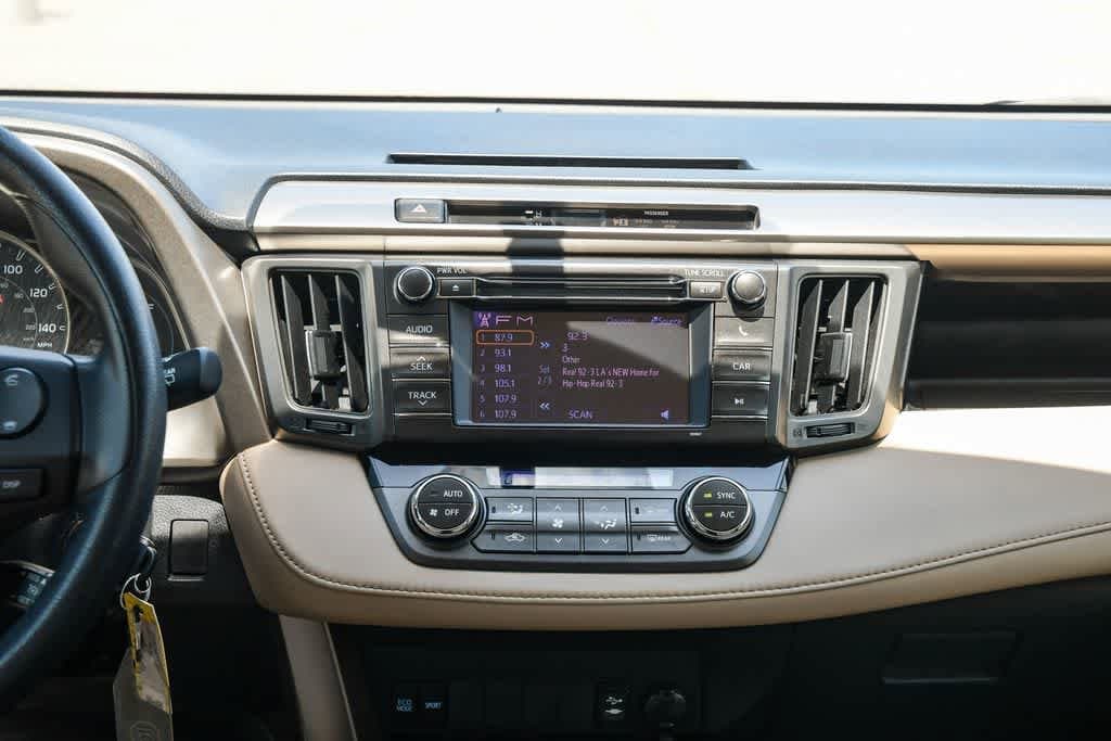 Thumbnail: 2013 Toyota RAV4 - 13