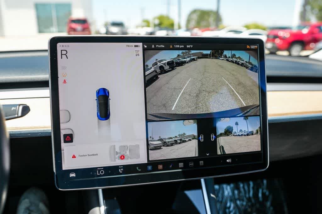 Thumbnail: 2019 Tesla Model 3 - 24