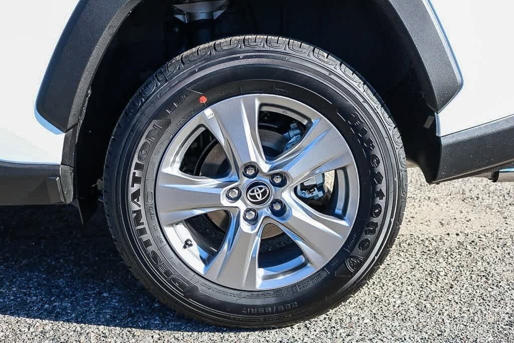 Thumbnail: 2025 Toyota RAV4 - 10